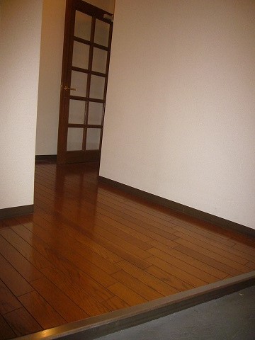 Entrance. Entrance ~ You can put various because there is fairly wide corridor!