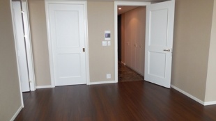 Living and room. About 11.9 Pledge