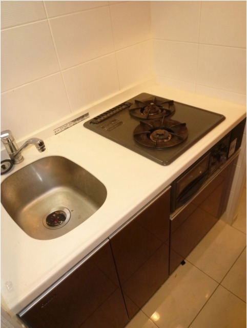 Kitchen. There is also a cooking space system 2-neck Gasukitchin!