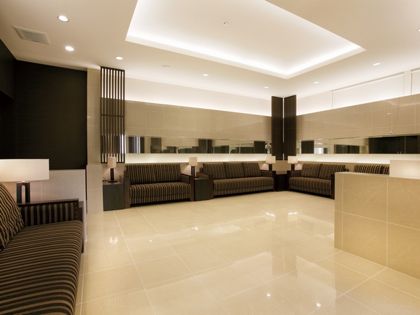 Spacious waiting ・ lobby