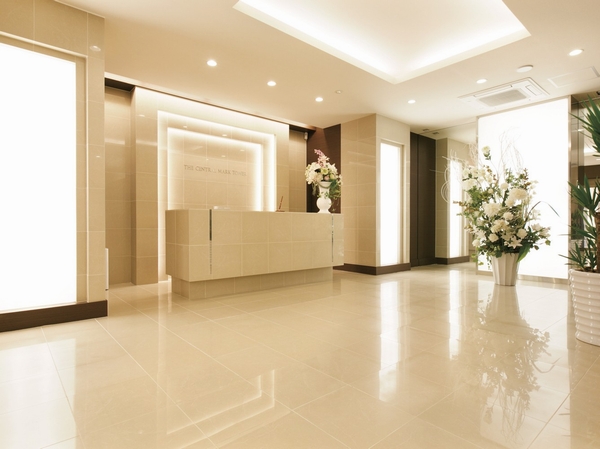 To the gallery Directions (a word from the person in charge)