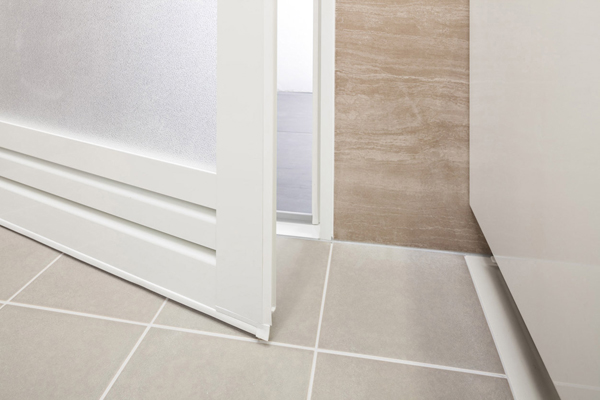 Bathing-wash room.  [Kireidoa] Eliminating the easy rubber packing sticks mold, By smaller step of the door surface, You have to reduce the worry of mildew stain (same specifications)