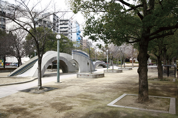 Surrounding environment. Higashitenma park (6-minute walk ・ About 430m)
