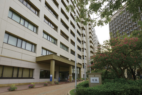 Surrounding environment. Saiseikai Nakatsu Hospital (8-minute walk ・ About 570m)