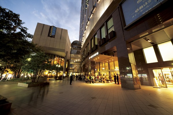 Umeda Arts Theater (10-minute walk, About 790m)