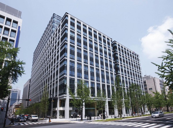 Yodoyabashi 5 minutes to the Train Station