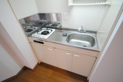 Kitchen. 1-neck Gasukitchin