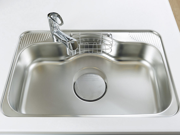 Kitchen.  [Wide sink] Adopt the size wide sink of the big pot is also washable margin. It is silent type to keep the water splashing sound (same specifications)