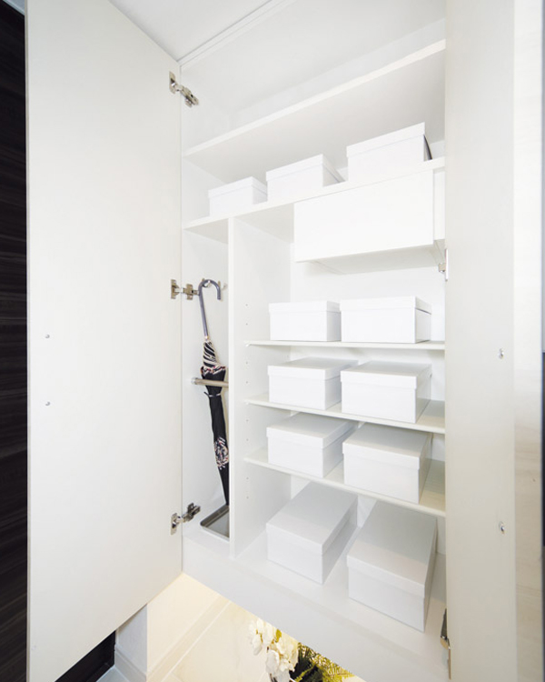 Other.  [Thor type shoe box] Thor type of shoe box to produce a clean and tidy was entrance. Boots and umbrella is also functional type can be stored (same specifications)