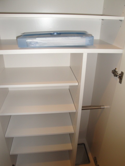 Entrance. Umbrella stand built-in shoes BOX! 