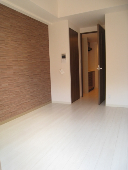 Living and room. Accent Cross Produce a fashionable!