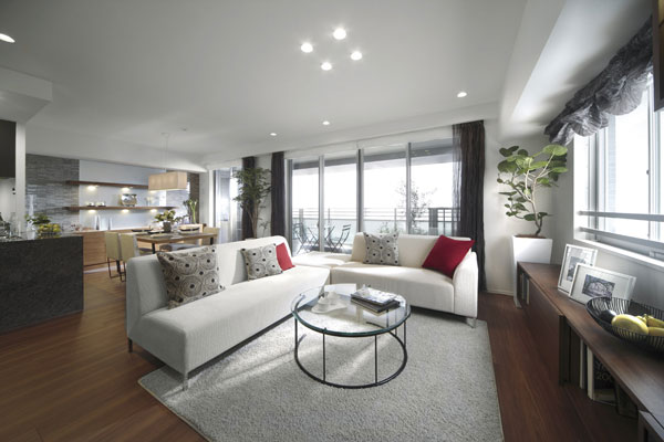 Room and equipment. living ・ Haisasshi is employed in the dining, Capture a lot of light by a living room, It will produce a bright and open space ( ※ H type model room / Adoption menu plan (free of charge ・ Application deadline Yes ・ Some including paid option))