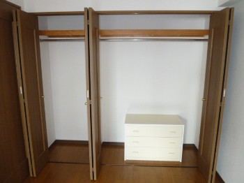 Other room space. closet