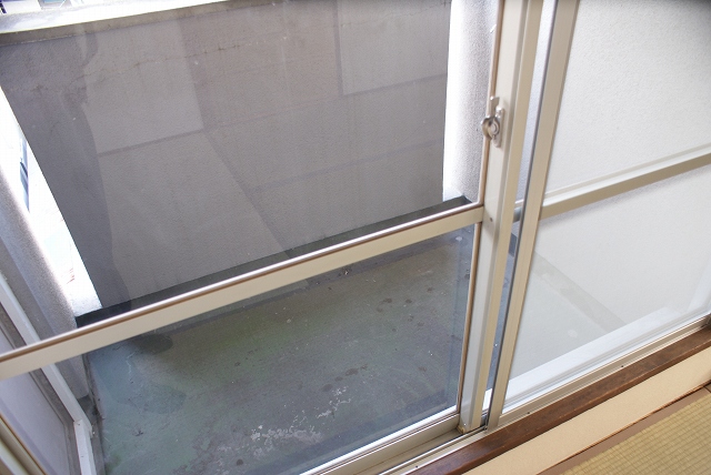 Balcony. Please also dry laundry !!!