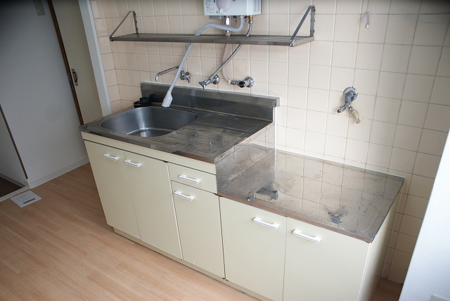 Kitchen. Large kitchen [Gas stove installation Allowed] 