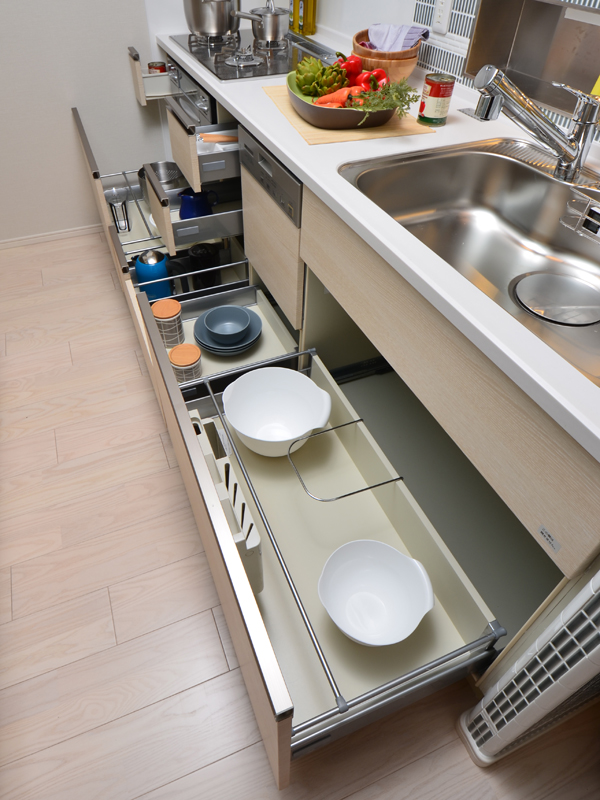 Kitchen.  [Slide storage] (Same specifications)