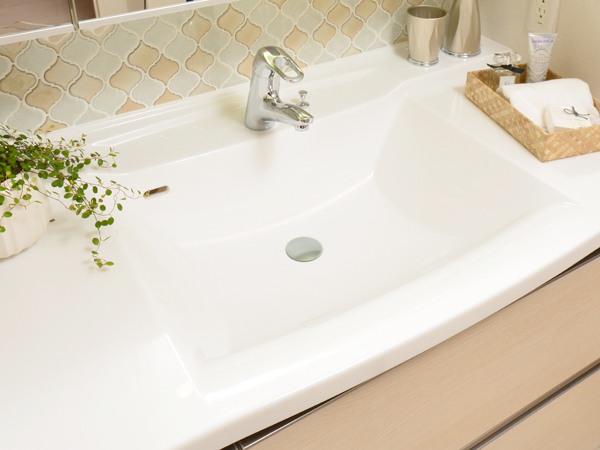 Bathing-wash room.  [Lavatory bowl] (Same specifications)