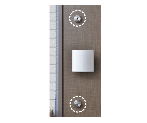 Security.  [Double Rock] Double lock specifications key cylinder is provided in the door knob of the up and down two places. Suppress the invasion of a suspicious person in the dwelling unit (same specifications)