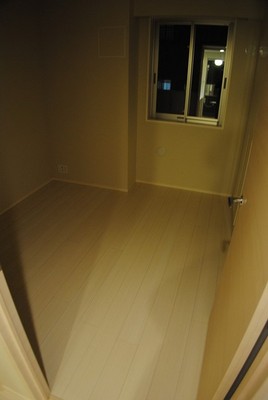 Living and room. Western-style 4.5 Pledge Storage Yes