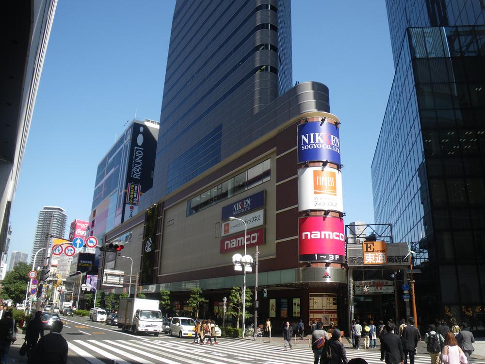 Streets around. 1600m Japanese to the east, shopping street ・ China ・ Italian, etc., Shopping district eateries of various genres lined. It is also fun I say to walk to eat with my friends!