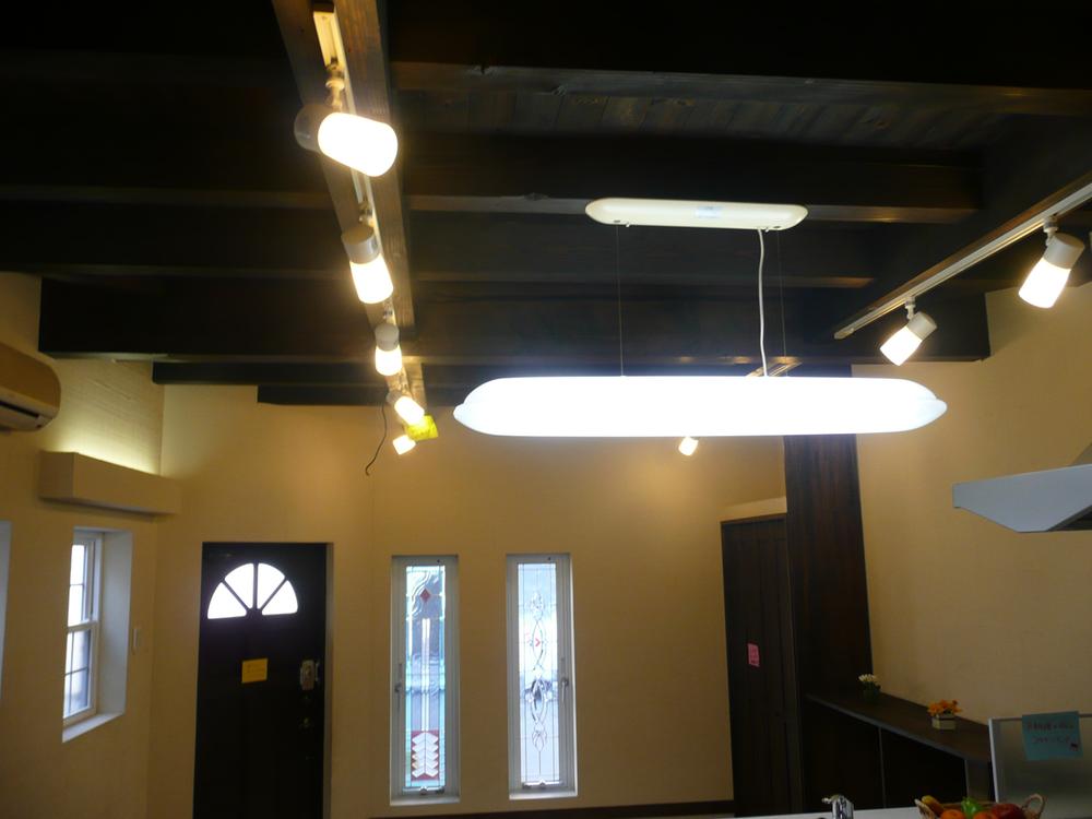 Living. Living room ceiling of the (December 2013) Shooting