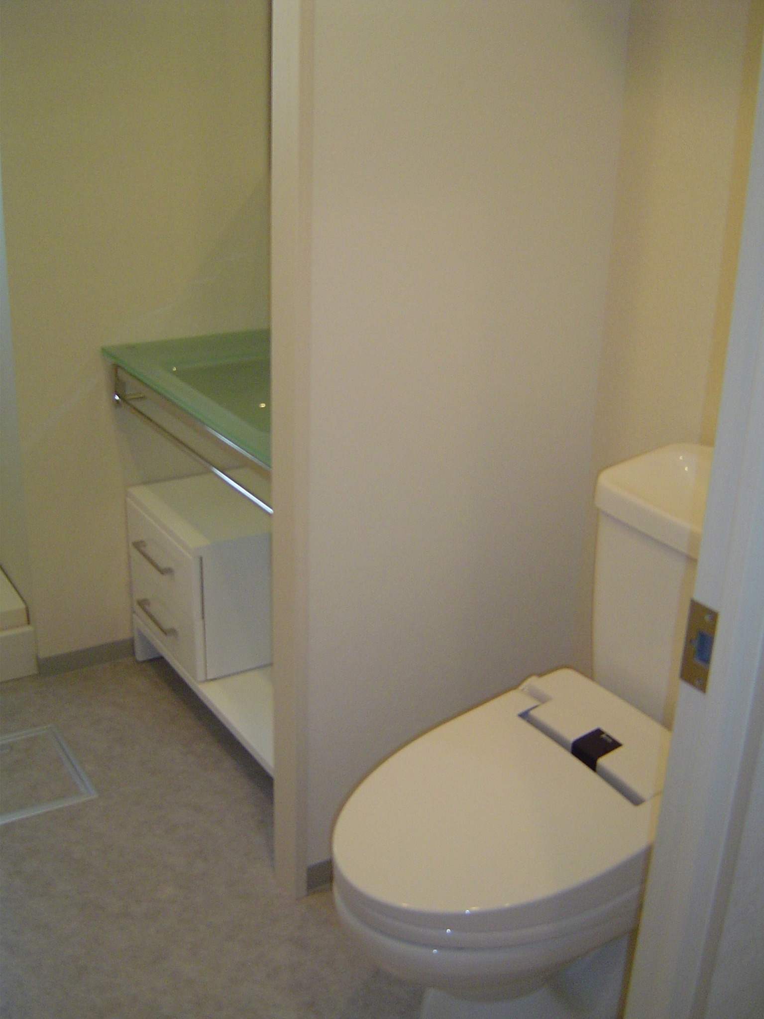 Toilet. Washlet equipped!