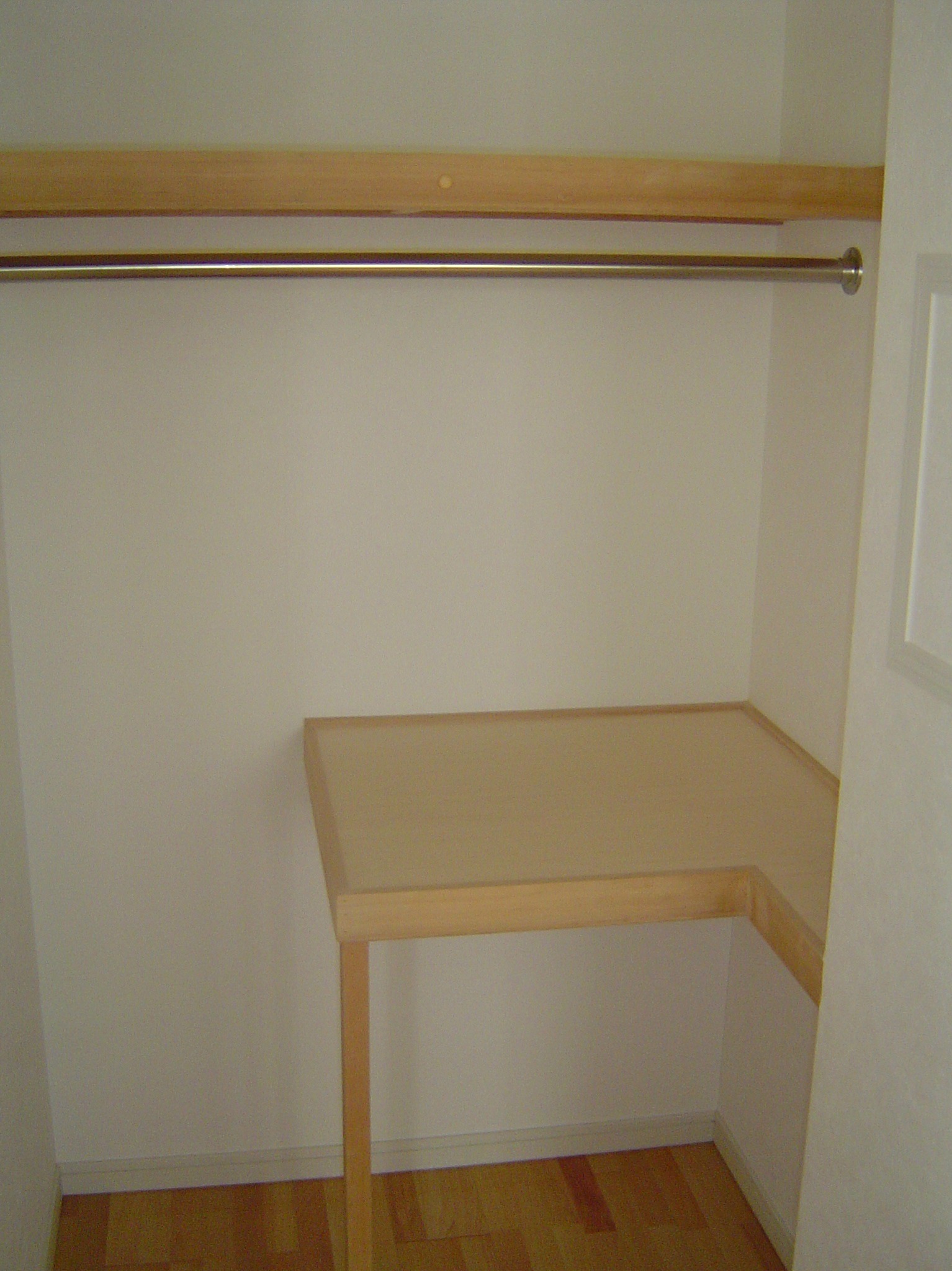 Receipt. Walk-in closet is! !