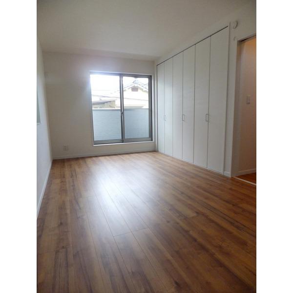 Non-living room. Daylighting plenty 9 Pledge of Western-style