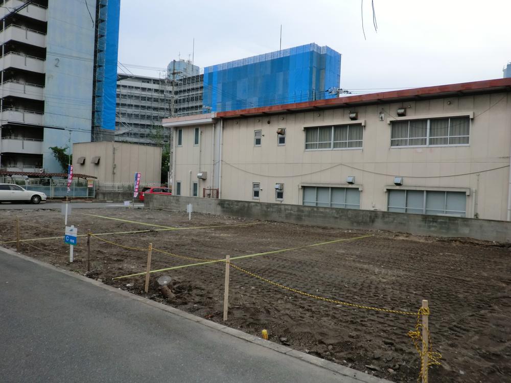 Local photos, including front road. Local Photos