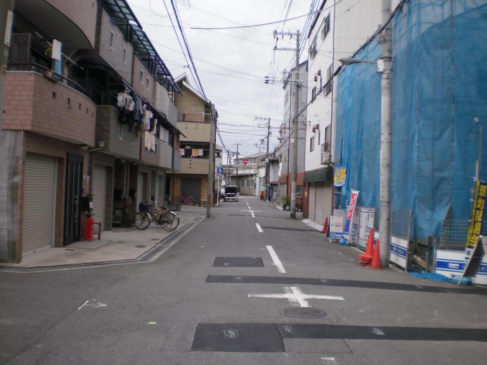 Local photos, including front road. Local (12 May 2013) Shooting