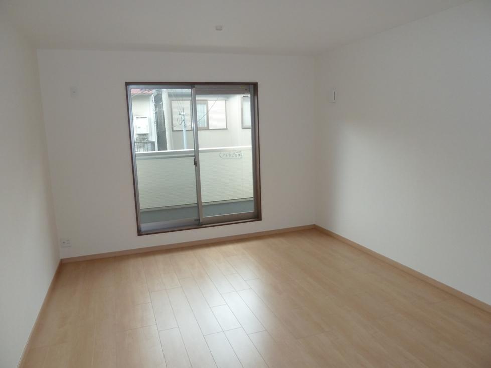 Living. There are living daylight.