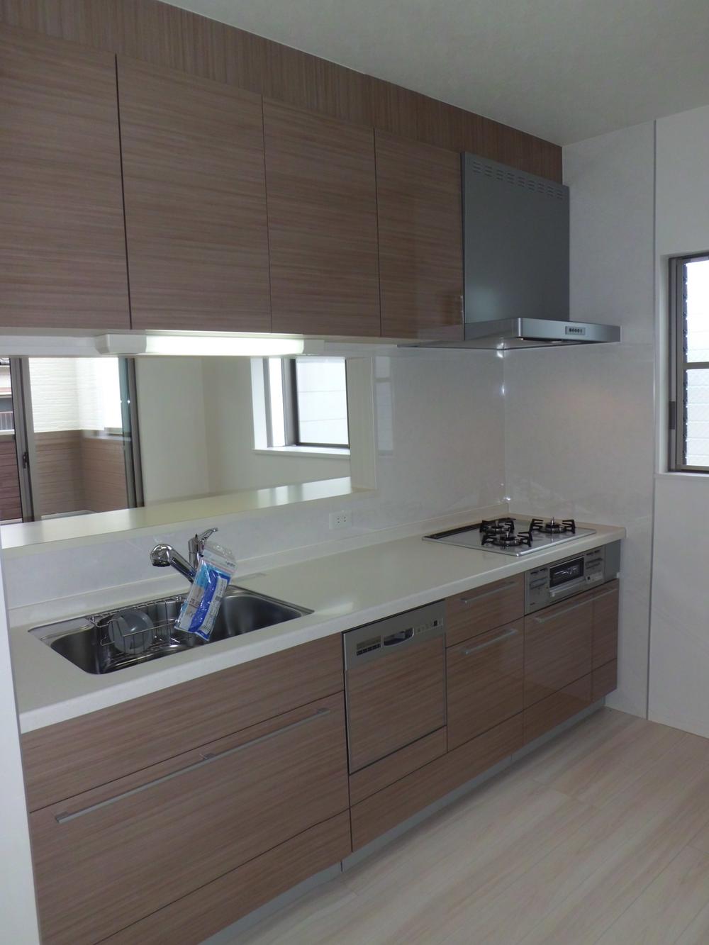 Kitchen. Face-to-face system Kitchen