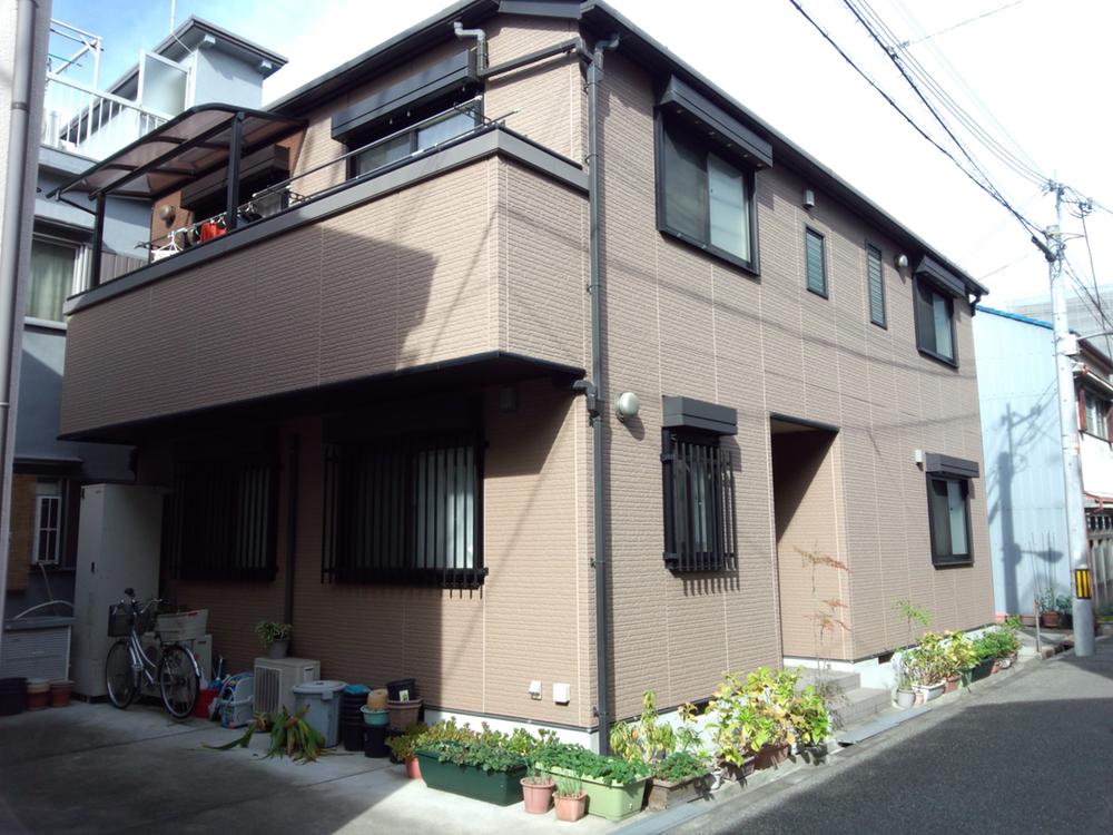 Local appearance photo. Local (11 May 2013) Shooting