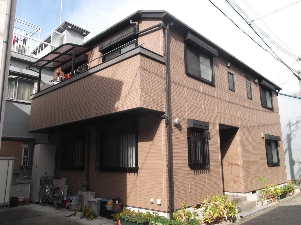 Local appearance photo. Local (11 May 2013) Shooting