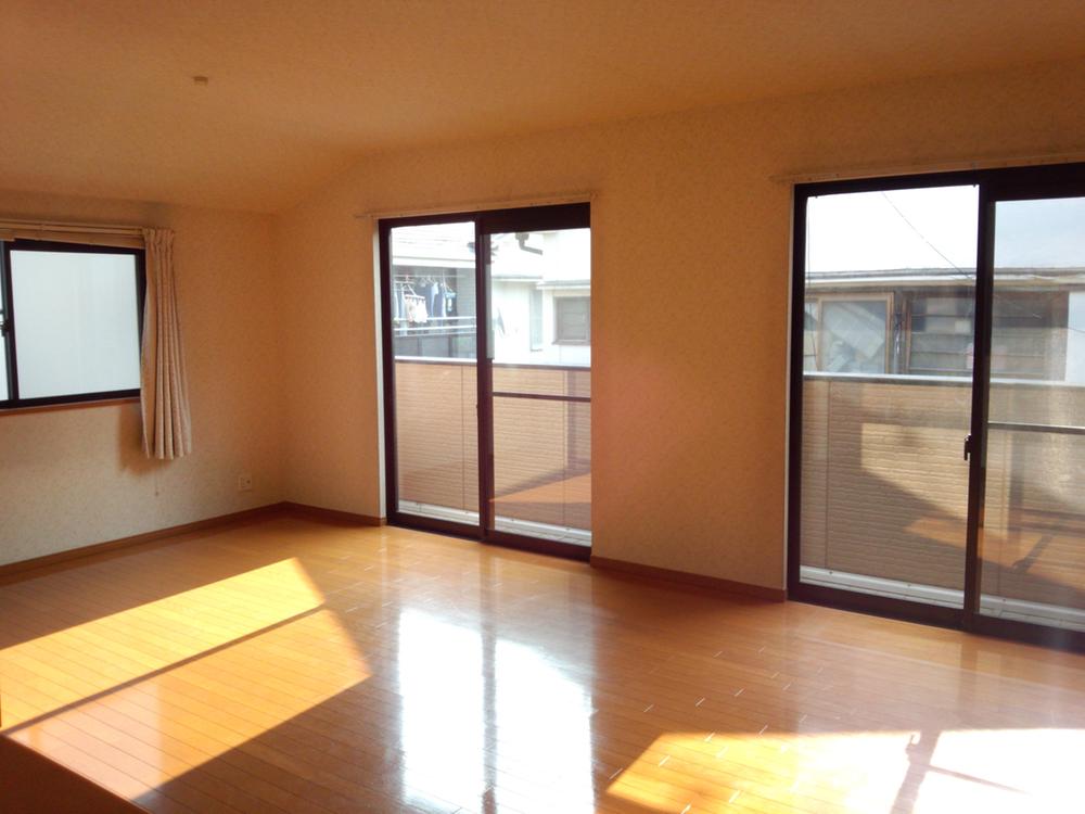 Living. Indoor (12 May 2013) Shooting