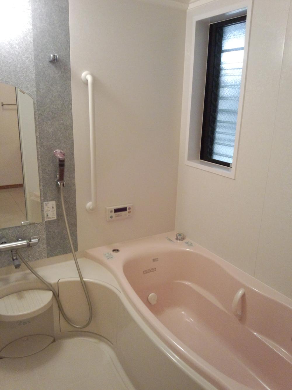 Bathroom. Indoor (12 May 2013) Shooting