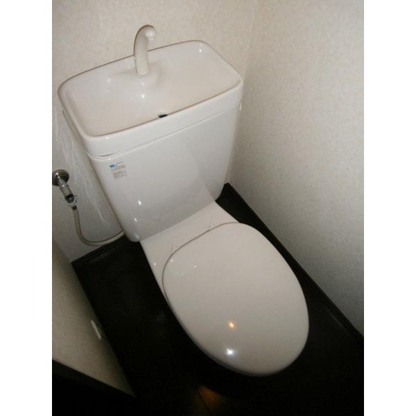 Toilet. 1st floor ・ There are toilets on the second floor