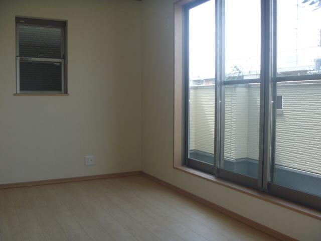 Non-living room. Local (September 2013) Shooting