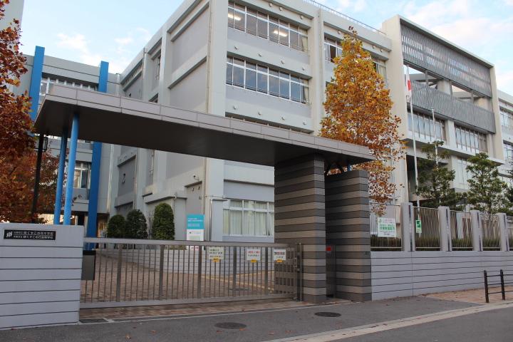 high school ・ College. Osaka Municipal Sakuya 804m until this flower high school