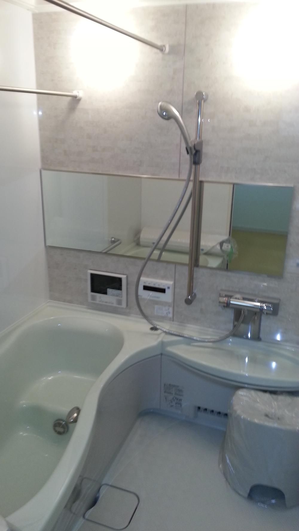 Bathroom. Indoor (08 May 2013) Shooting Bathroom ☆ Light also There is also a bright bathroom two ☆ ☆ Bathroom ventilation ・ Drying ・ heating ・ Mist sauna is also attached of course window in the bathroom ☆