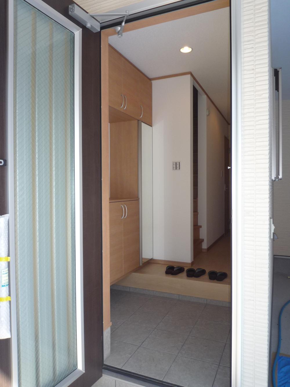 Entrance. Local (10 May 2013) Shooting