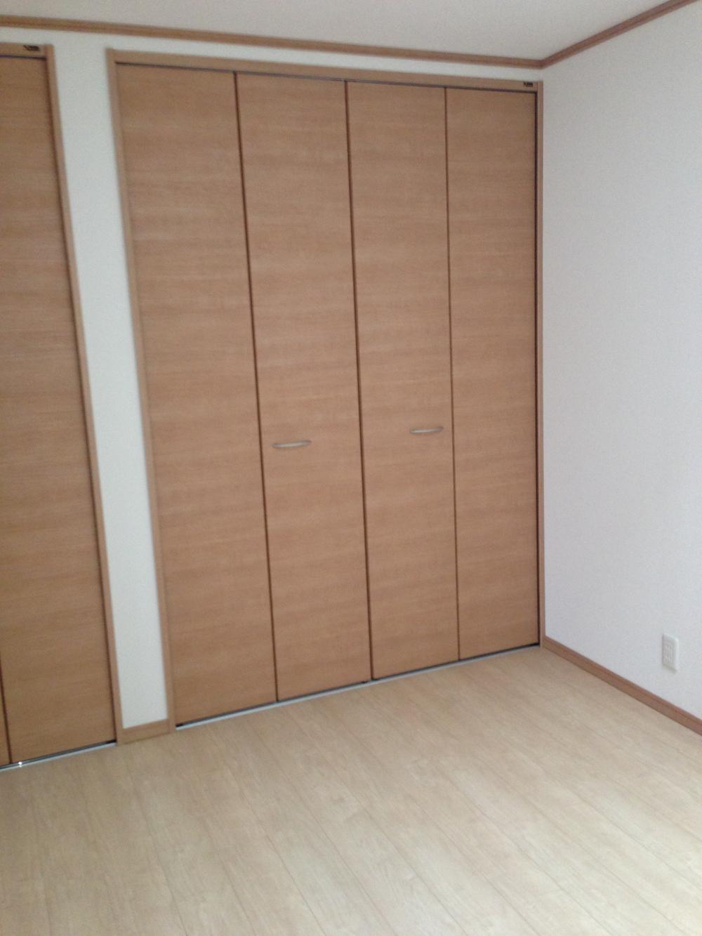 Non-living room. All room with storage!