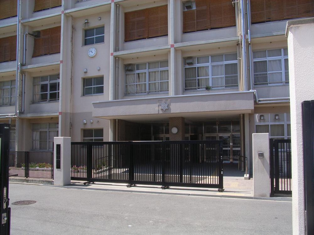 Junior high school. 430m to Osaka Municipal Baiko junior high school