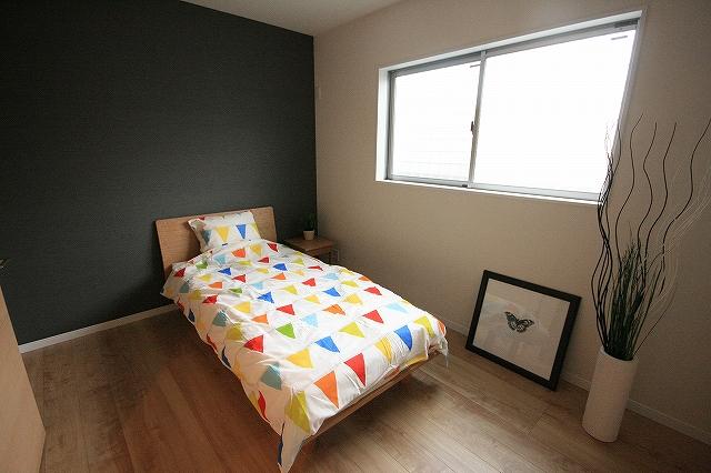 Non-living room. One example same specifications