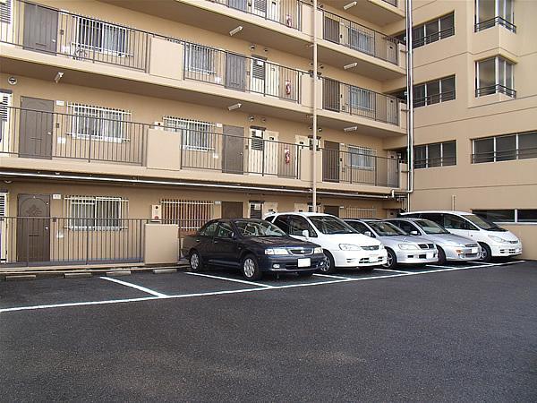 Parking lot