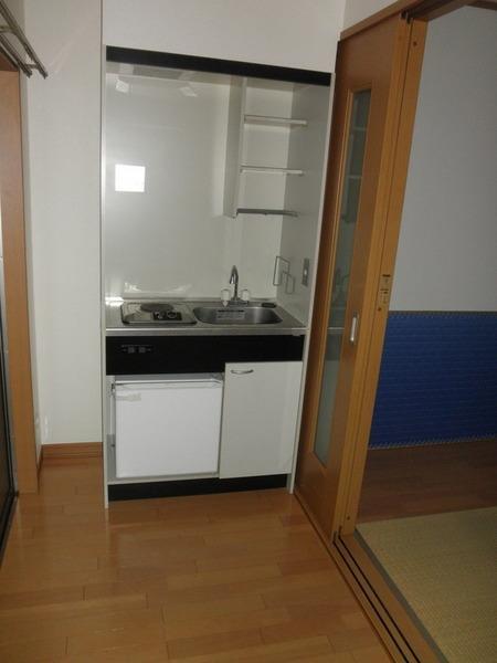 Kitchen.  [Minato-ku, real estate buying and selling] Mini Kitchen Yes
