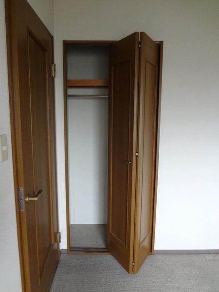 Receipt.  [Minato-ku, real estate buying and selling] Closet firmly equipped ☆
