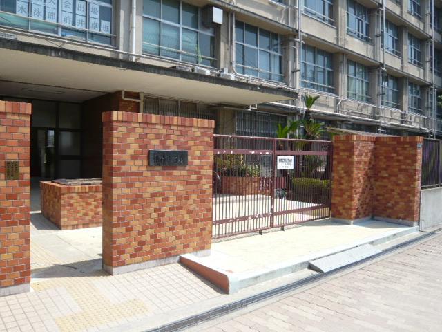 Junior high school. Konan 800m until junior high school