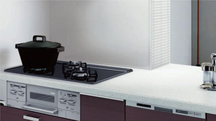 Same specifications photo (kitchen). System kitchen Worktop which also corresponds to the structure wall. Installation of the wall with a type of range hood is also possible, During cooking, Keep a comfortable space prevents the smoke spread in the living room side.