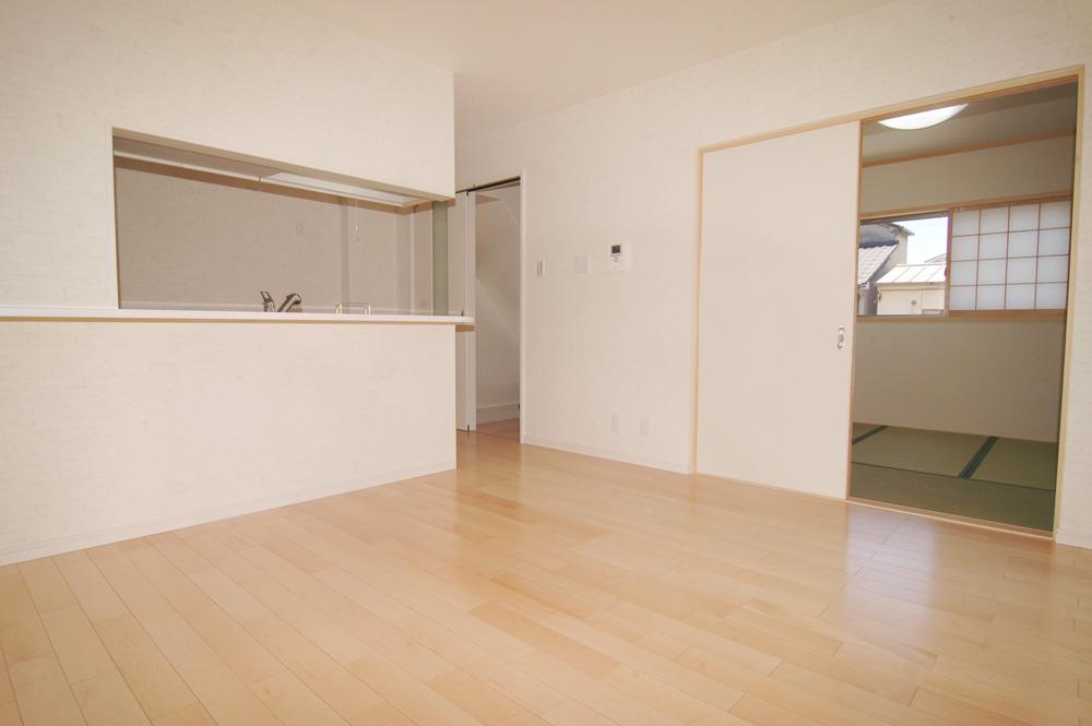 Building plan example (introspection photo). Solar housing construction cases (indoor)